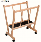 Portacarpetas de madera de haya con ruedas color natural