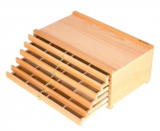 Caja de madera con 6 cajones divididos en compartimentos color natural